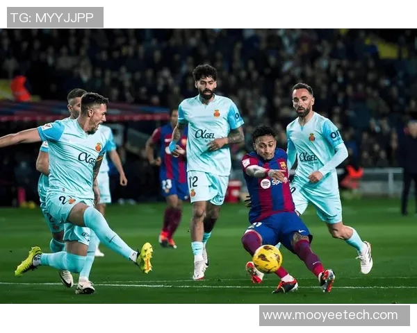 巴塞罗那与拉斯彭马斯的激烈对决揭示西甲新格局